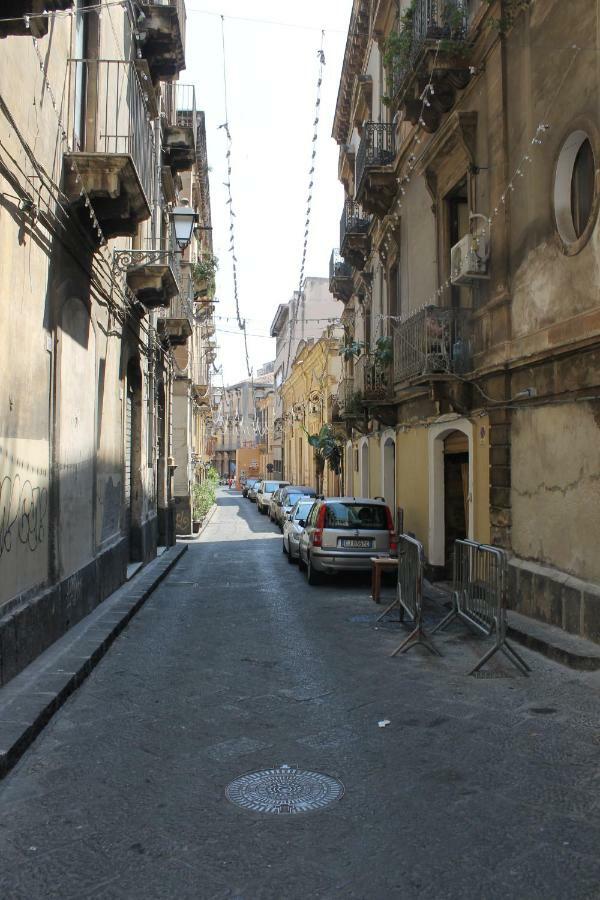 Gisira Appartment Catania Exterior foto